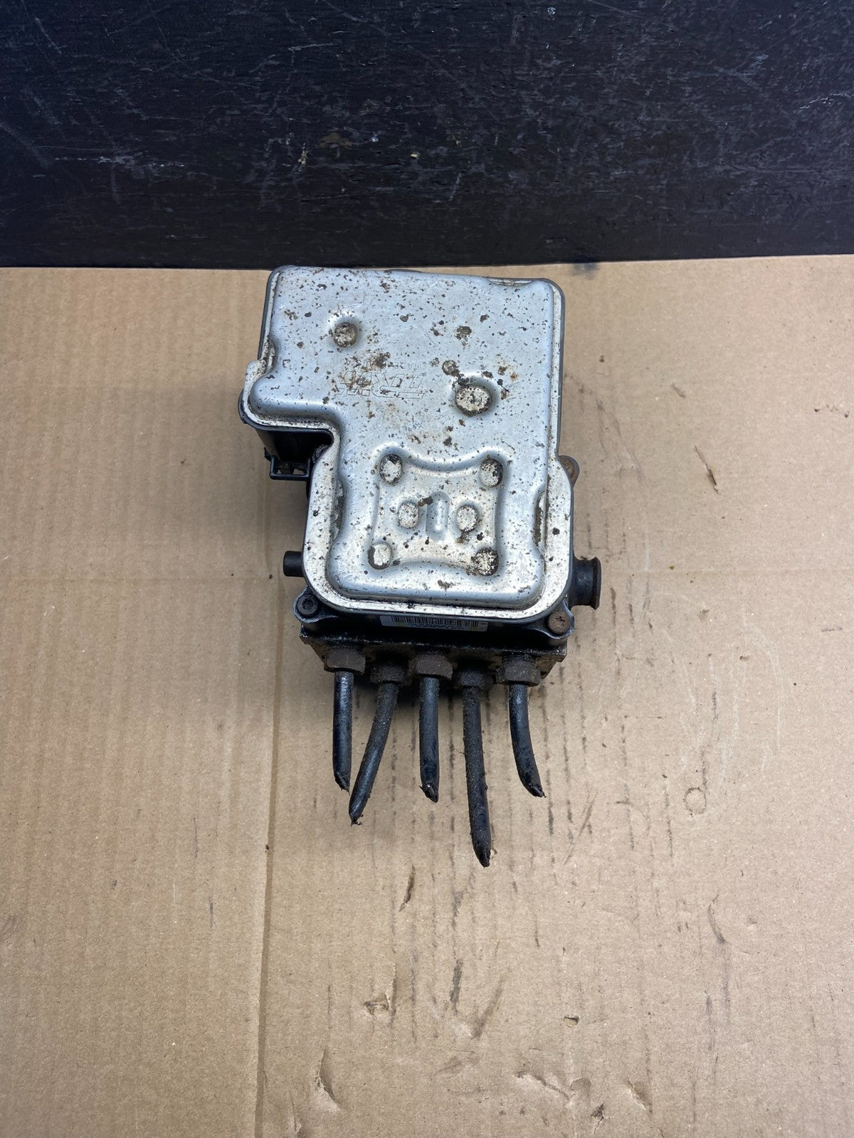 2003 - 2005 Chevrolet Silverado GMC Sierra ABS Anti-Lock Brake Module AD1786 DG0