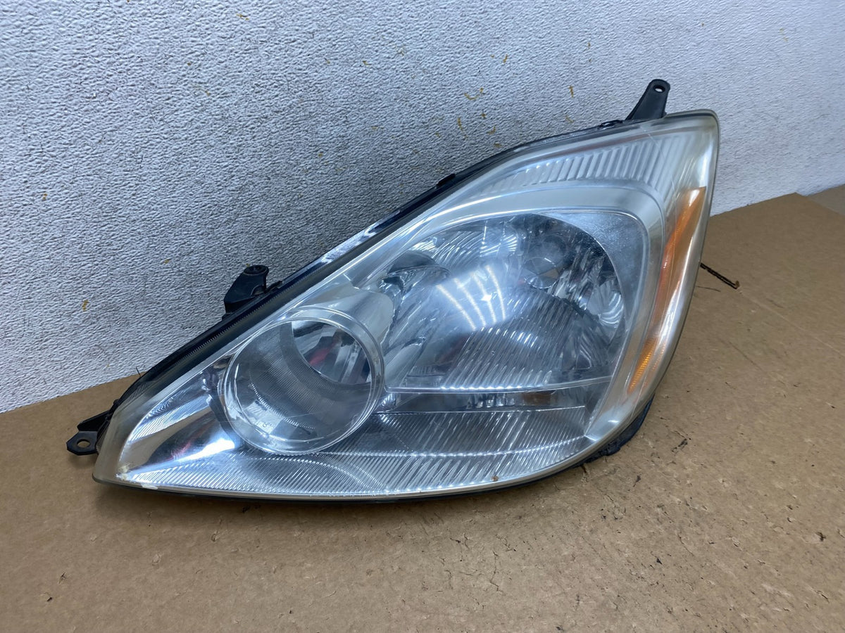 2004-2005 Toyota Sienna Left Driver LH Side Halogen Headlight AI3648 DW2