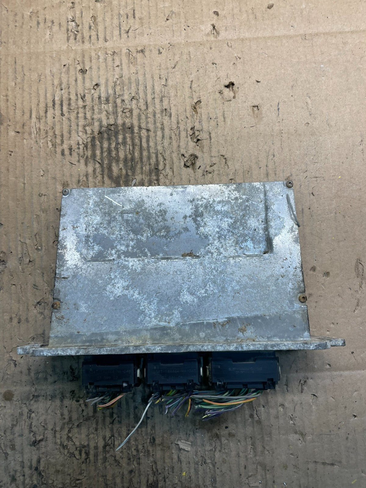 2008 to 2011 Ford Ranger 2.3L Engine Control Unit ECU Computer Module U8988 DG2