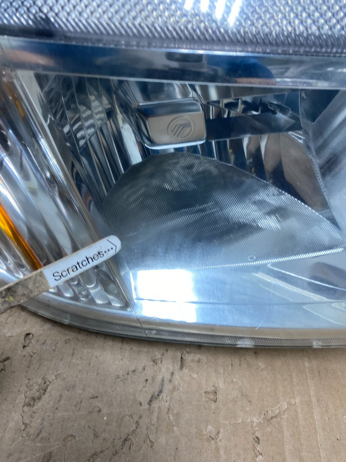 2008 to 2011 Mercury Mariner Right Passenger RH Side Halogen Headlight AD8215 DW3