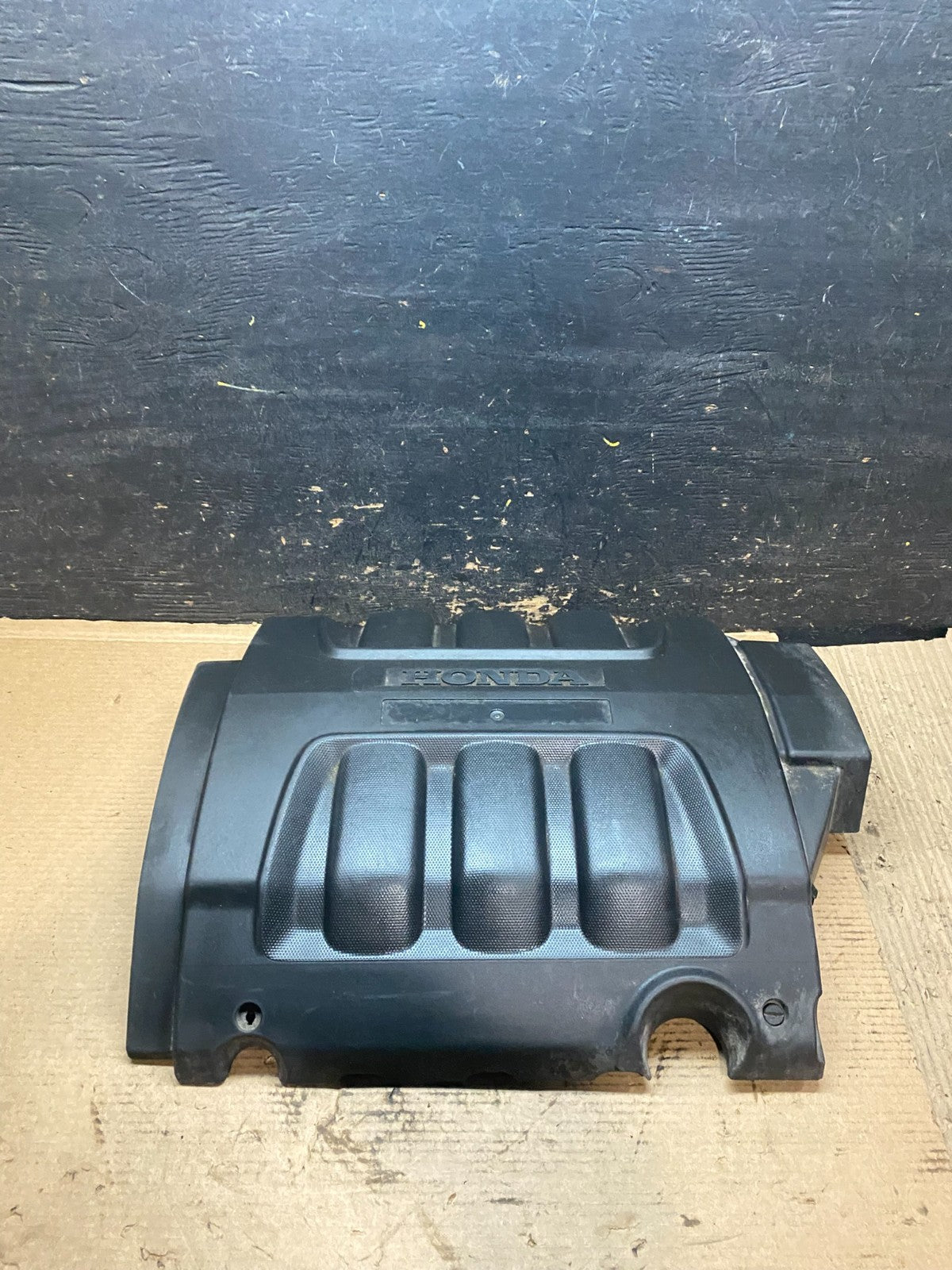 2005 to 2007 Honda Odyssey Black Engine Cover 3.5L No # v9394 DG0
