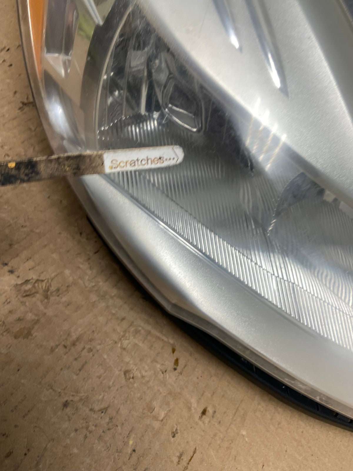 2013 - 2016 Ford Escape Headlight Right Passenger RH Side Halogen AI1305 LK3
