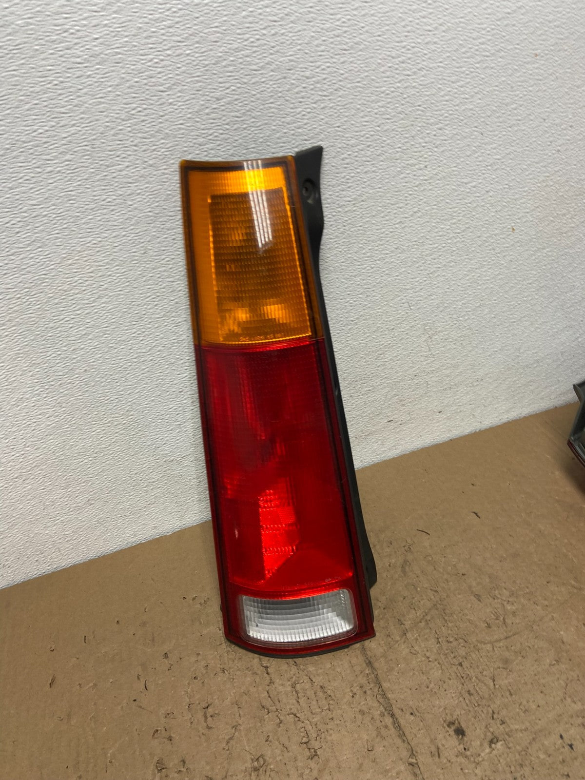 1997 1998 1999 2000 2001 Honda Crv Cr-v Left Driver Lh Tail Light AC7348 DW2