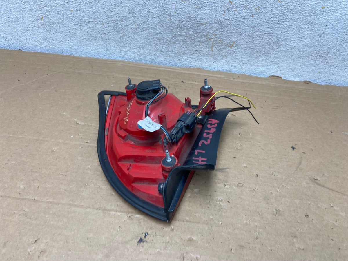 2008 2012 Chevrolet Malibu Left Driver Lh Side Tail Light AH8346 LK4