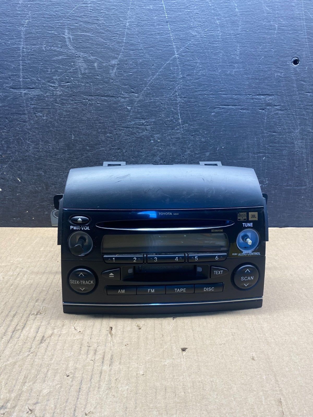 2004 to 2010 Toyota Sienna AM FM CD WMA Mp3 Radio Receiver AG3841 DG0
