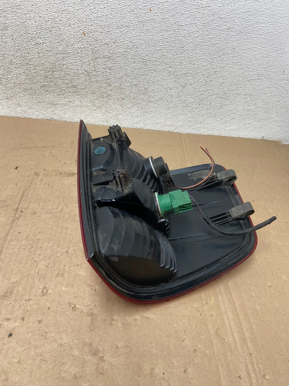 2004 to 2008 Ford F150 Flareside Right Passenger RH Side Tail Light AG4722 GD7