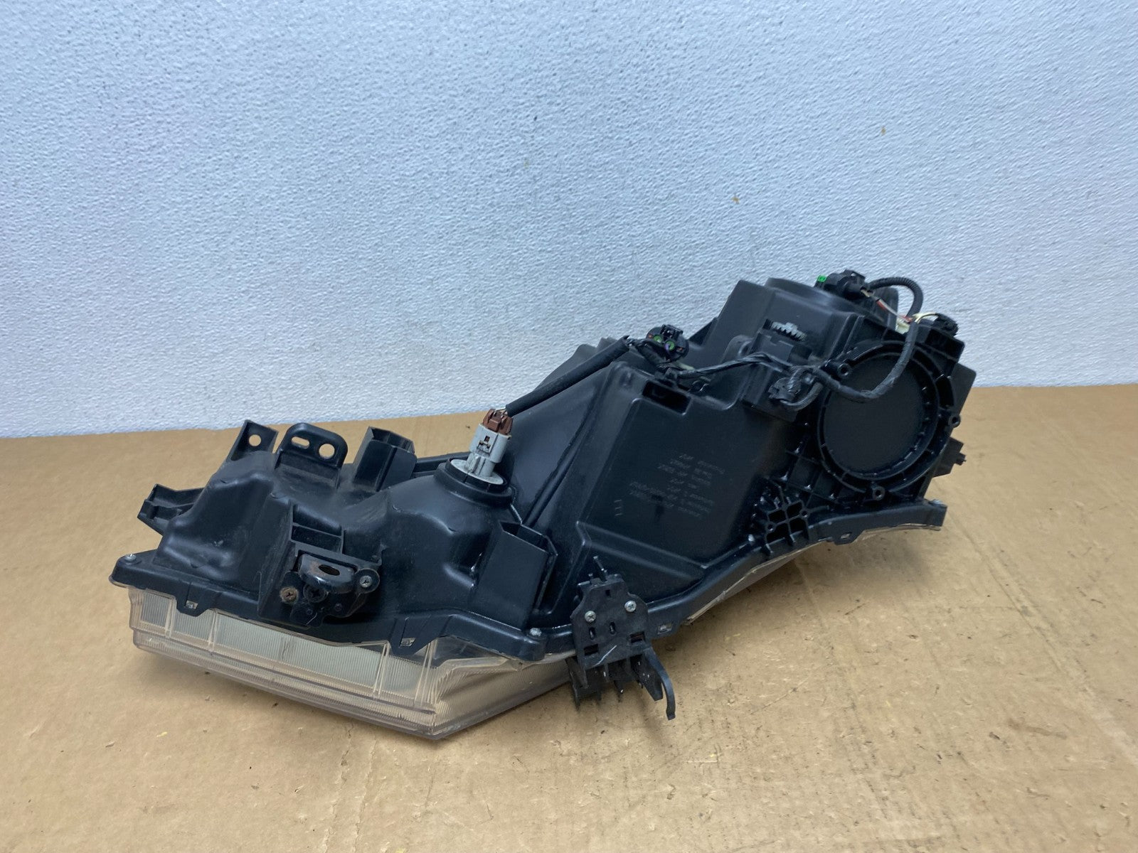 2012 to 2017 Nissan Quest Right Passenger RH Headlight Halogen AD1327 DW7