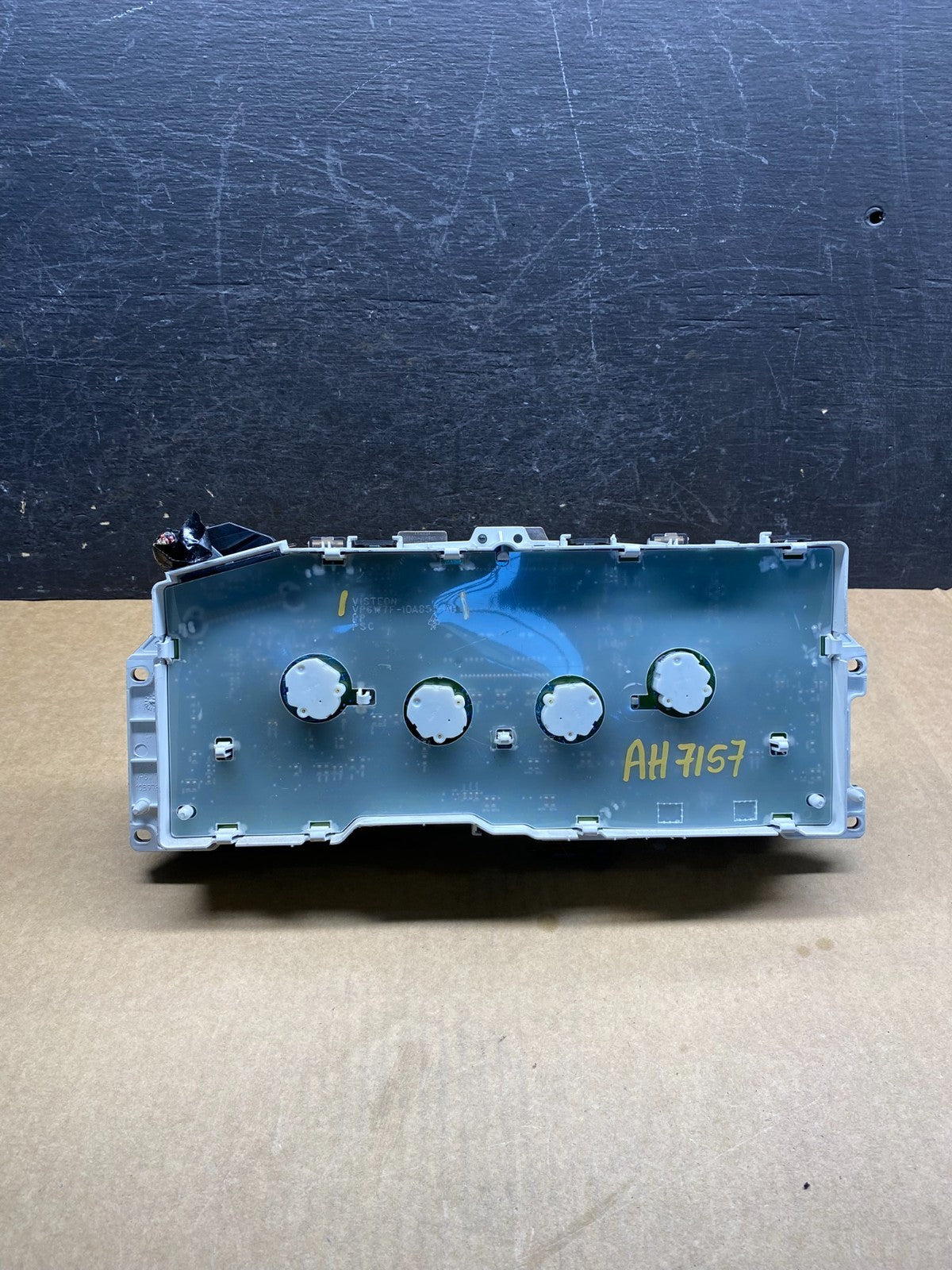 2009 to 2010 Mercury Marquis Speedometer Cluster Gauge AH7157 DG3