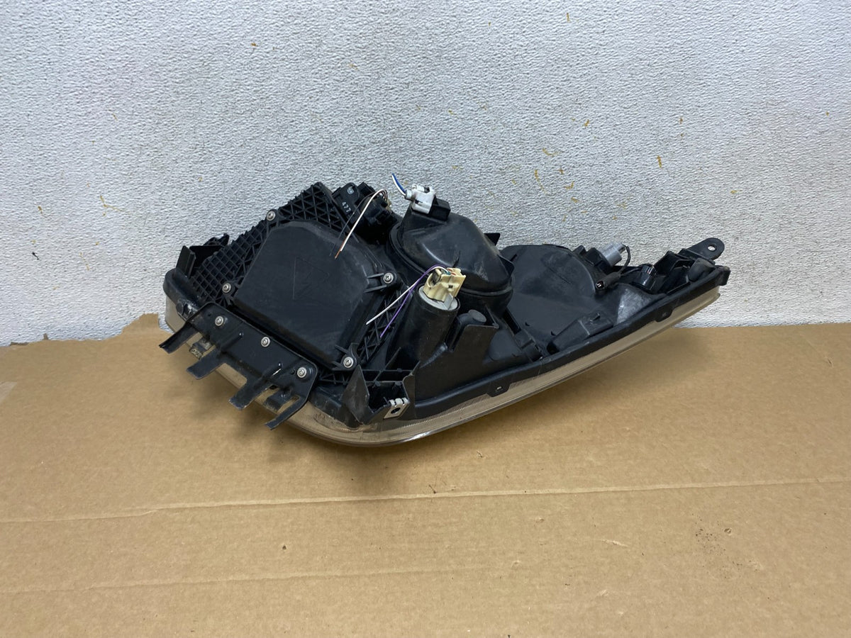 2004 - 2005 Toyota Prius Right Passenger RH Side Headlight Xenon Hid AH7736 DW7