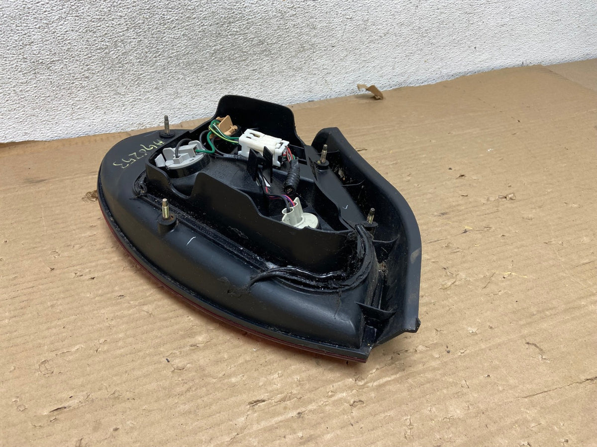 2000 to 2001 Nissan Maxima Right Passenger Rh Side Tail Light AG8253 LK5