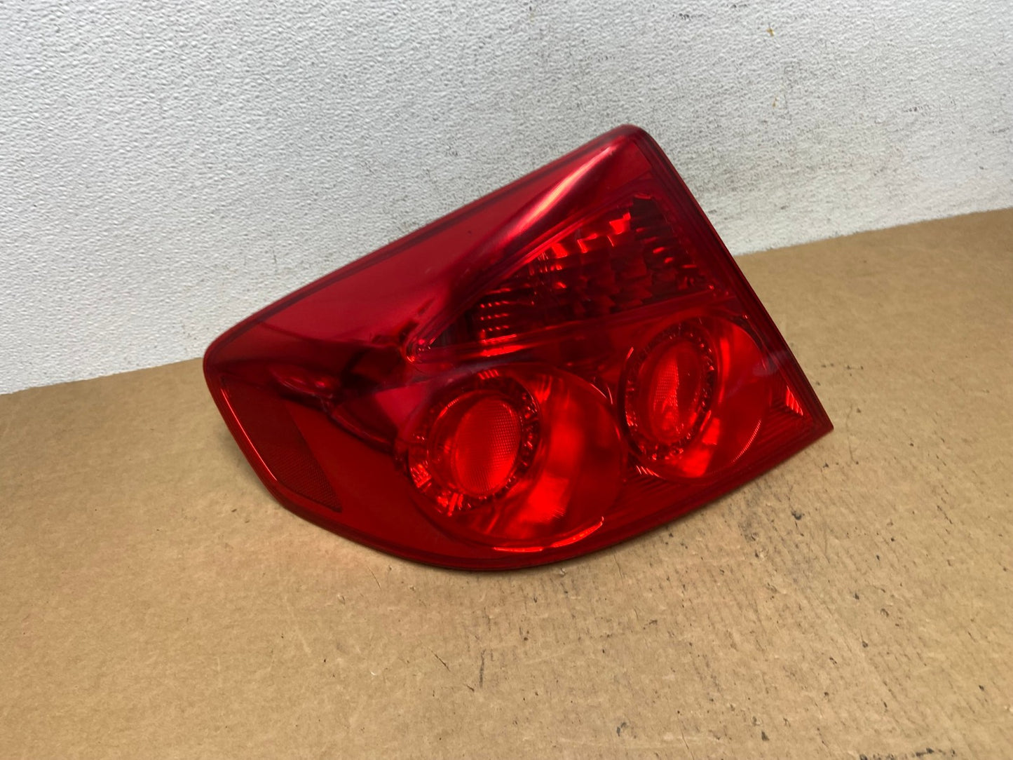 2005 to 2006 Infiniti G35 Left Driver Lh Side Tail Light AD4692 LK0