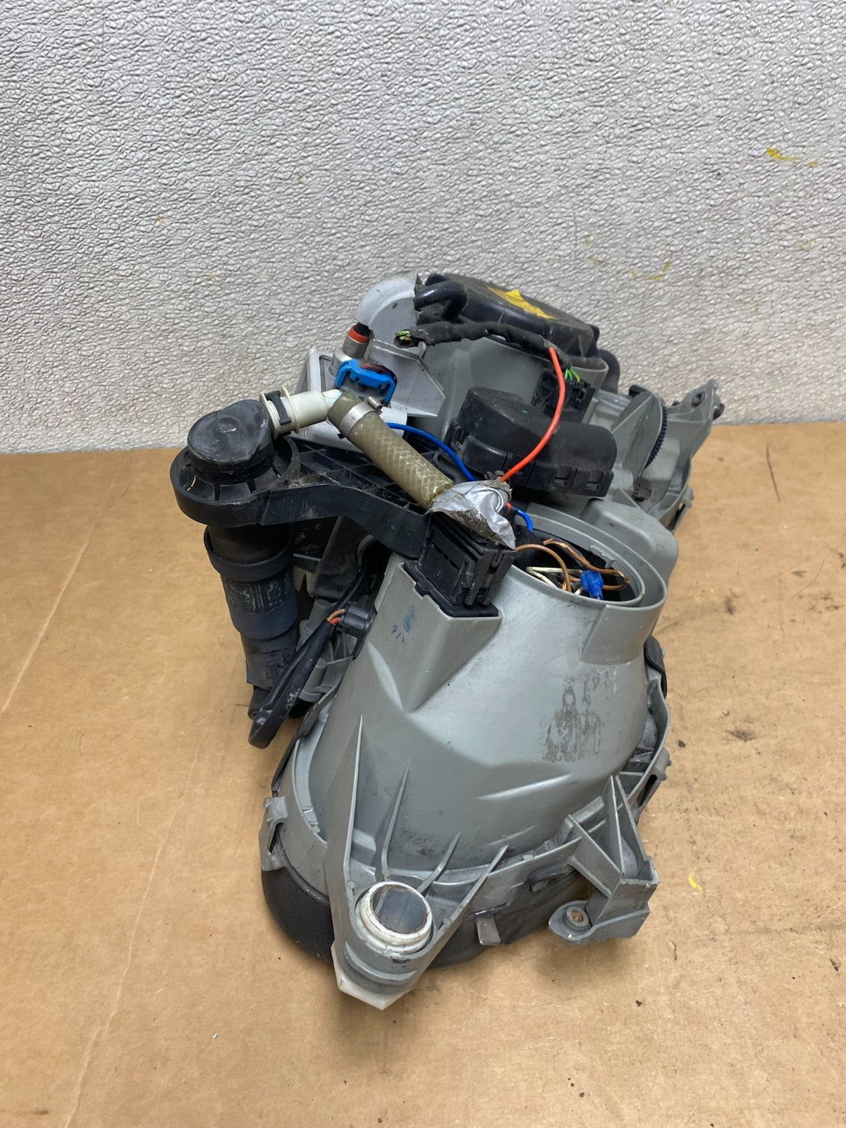 Xenon 2000-2002 Mercedes E E320 E430 Left Driver LH Side Headlight OEM X3868 DW6