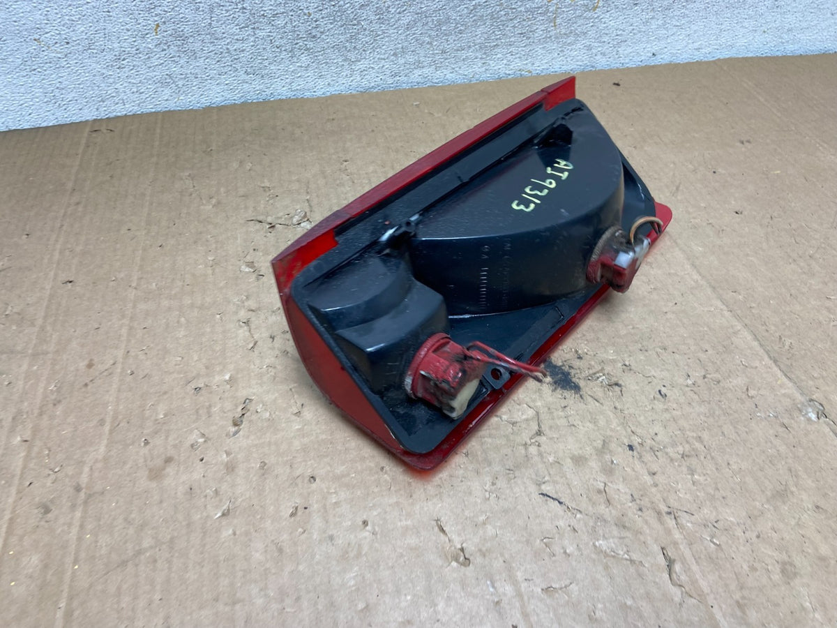 1989 to 1996 Ford F150 F-150 Left Driver LH Side Tail Light AI9313 DW4