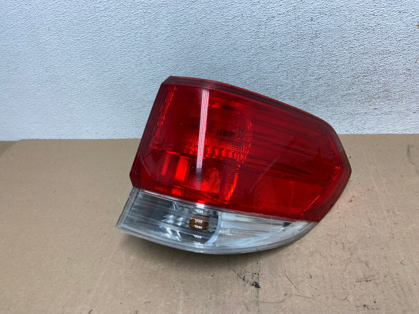 2008 2009 2010 Honda Odyssey Right Passenger Side Tail Light AE6814 LK0