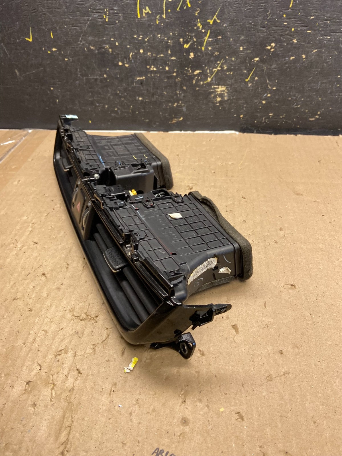 2016 to 2020 Kia Optima LX Center Dash Heater AC Vent OEM AB5400  DG2