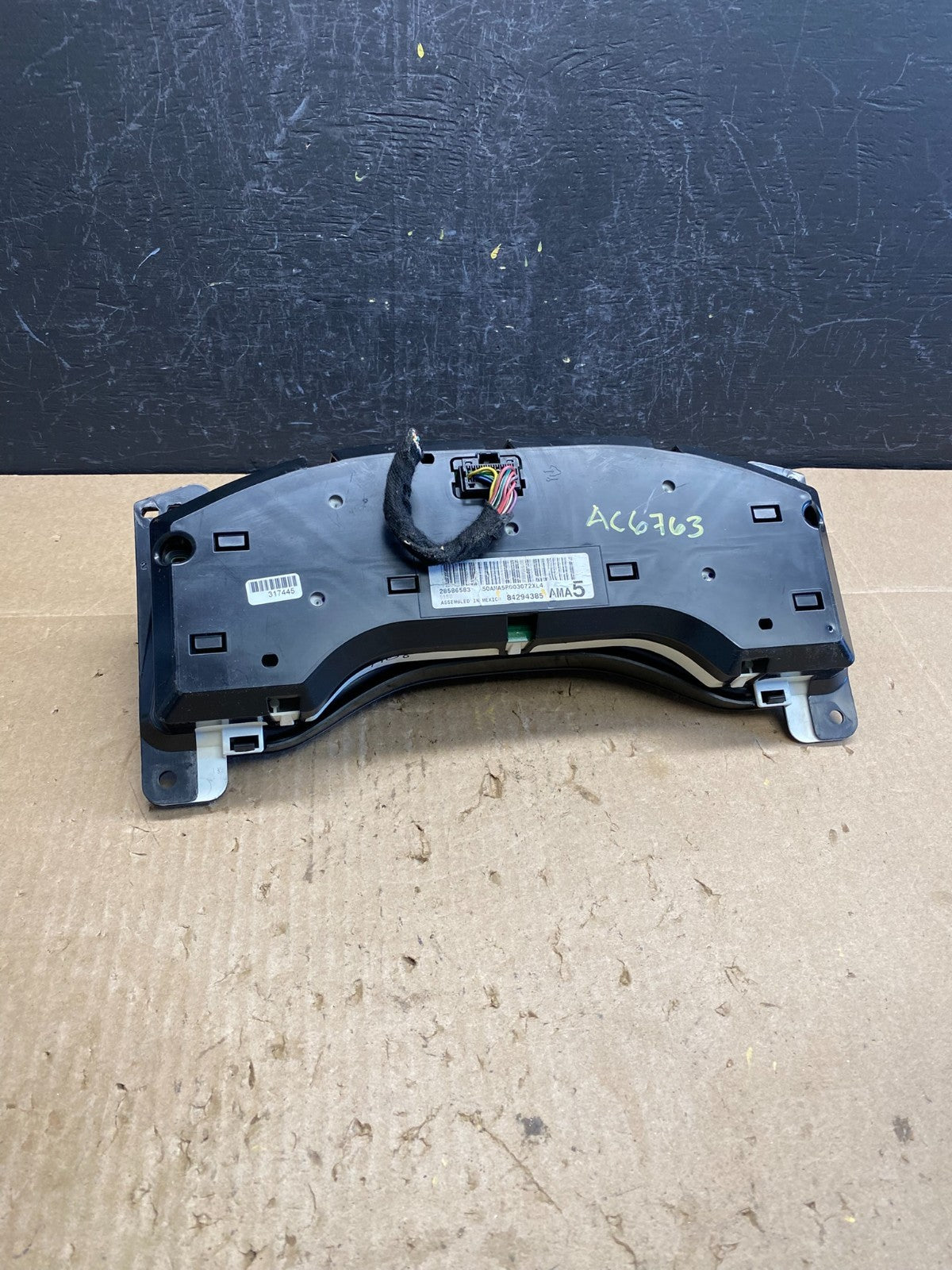 2017 Chevrolet Express 2500 3500 Speedometer Cluster Gauge AC6763 DG5