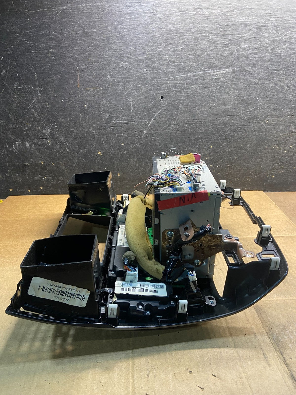 2008 to 2012 Nissan Armada Bose Radio CD Player A/C Climate Control OEM Y3817 DG7