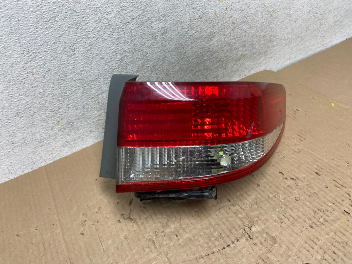 2003 to 2004 Honda Accord Sedan Right Passenger Rh Side Tail light AI1323 LK2