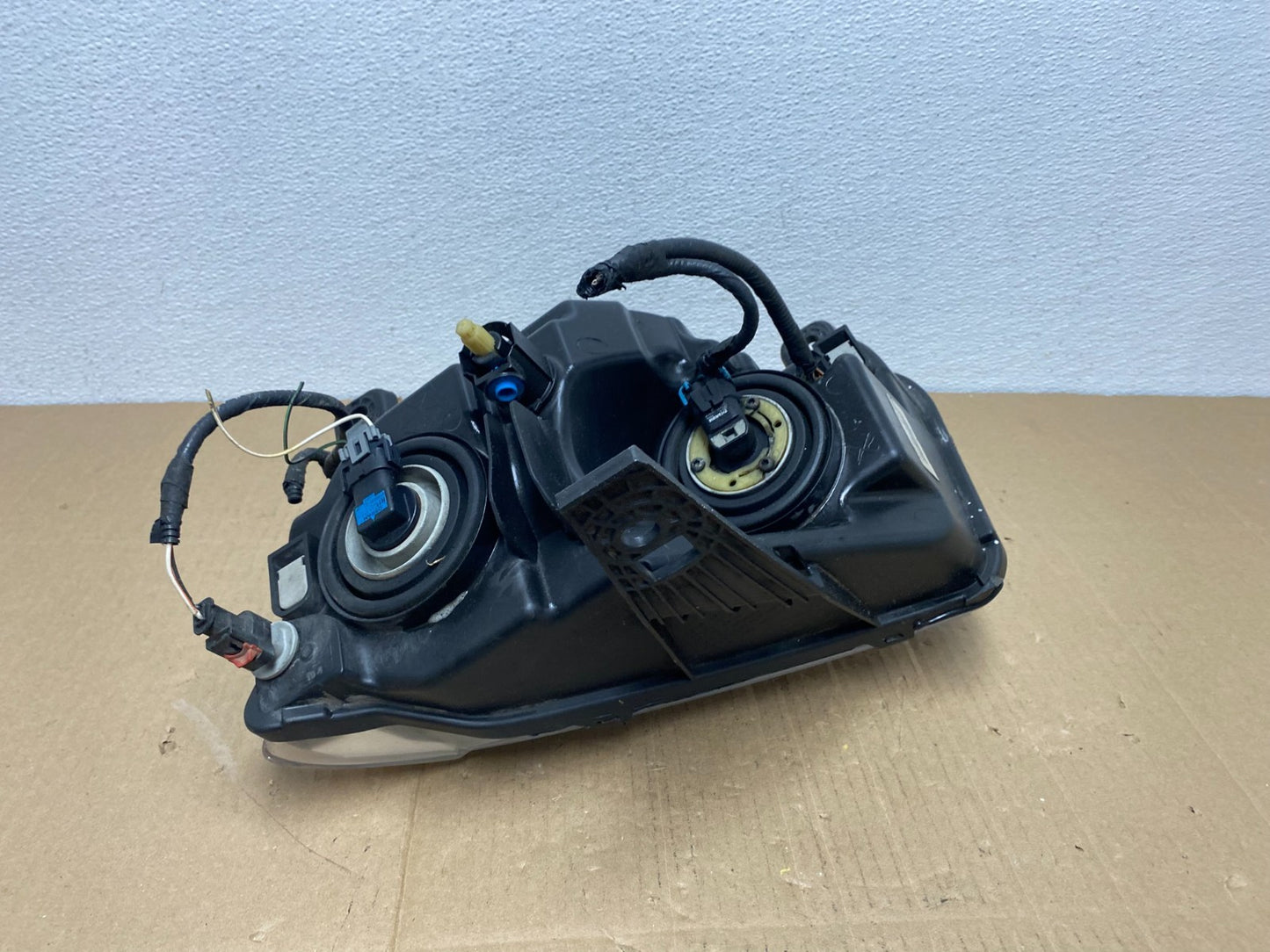 2011-2013 Jeep Grand Cherokee Right Passenger Halogen Headlight AB8152 DW5