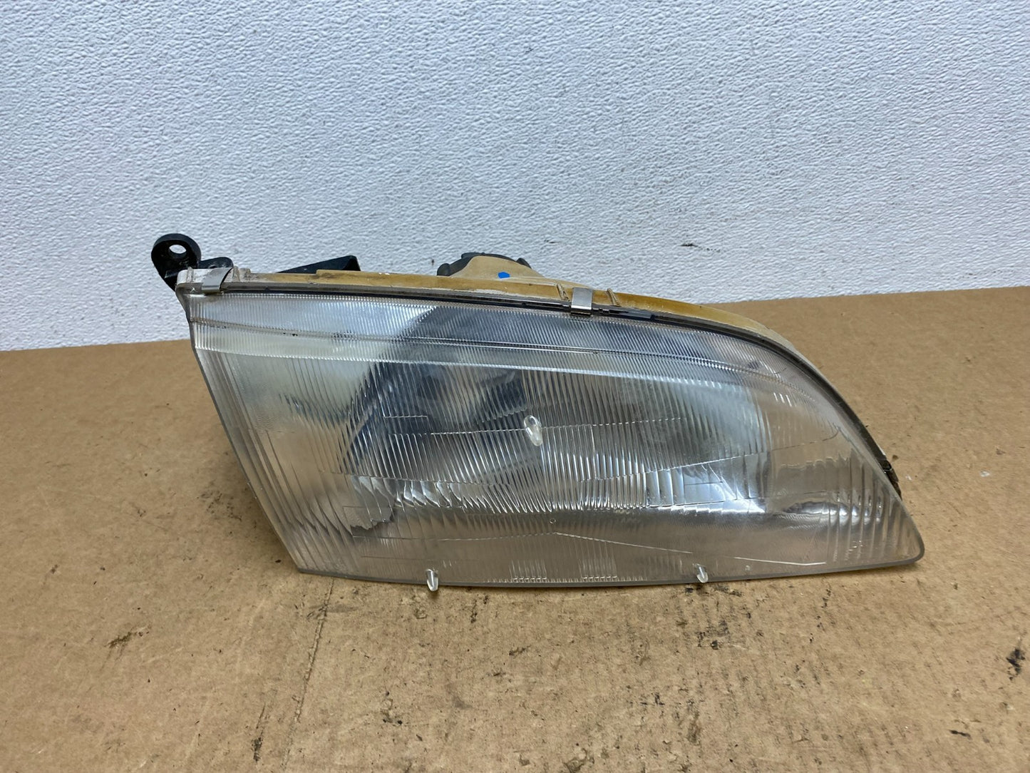 1998 to 1999 Mazda 626 Right Passenger RH Side Headlight Oem AC3318 DW0