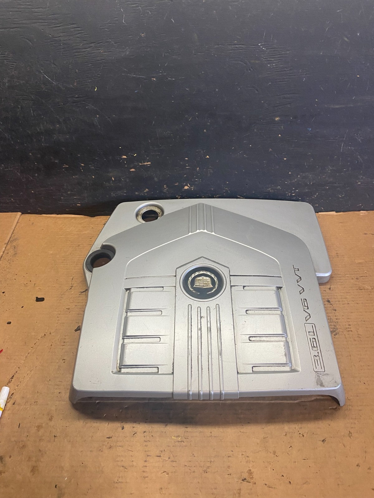 2004 to 2007  Cadillac CTS 3.6L Plastic Engine Cover Shield OEM s1127 DG1