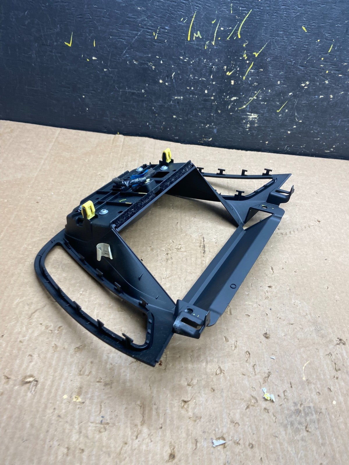 2013 2014 2015 2016 Ford Escape Dash Radio Control Panel Bezel Z4273 DG4