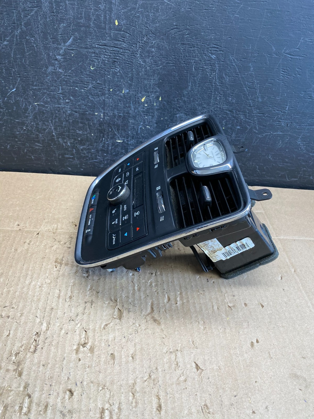 2011-2016 Chrysler Town Country Climate Control Panel Center Dash Trim AC9103 DG3