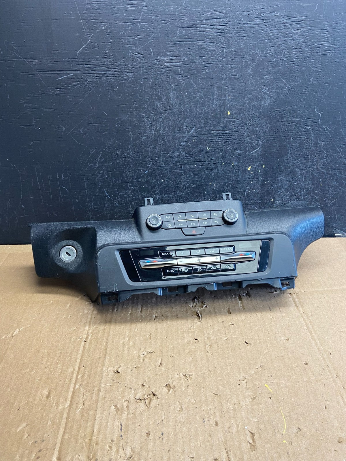 2020 to 2023 Ford Explorer A/C Heater Climate Control Panel AD2261 DG0