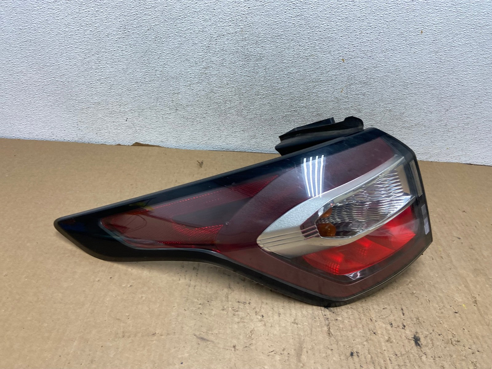 2017 2018 2019 Ford Escape Left Driver LH Side Tail Light AG3260 LK2