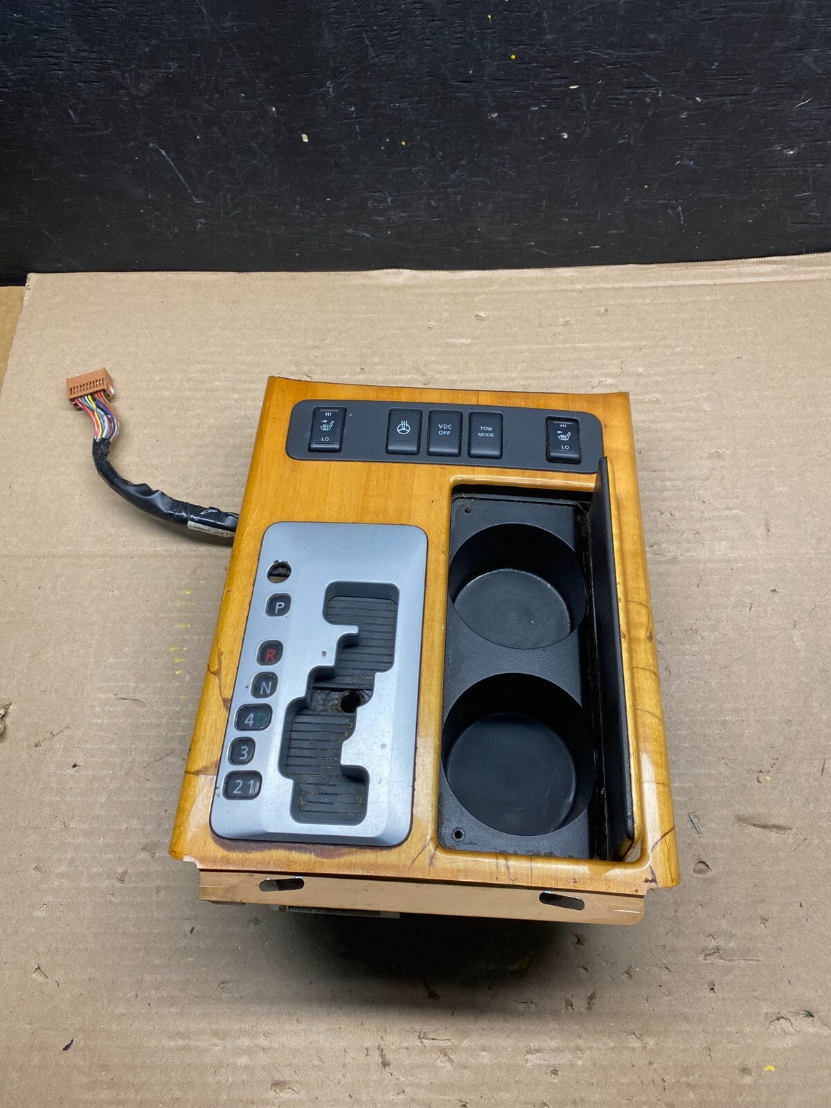2008 to 2010  Infiniti QX56 Center Console Shifter Bezel Woodgrain J4851 DG0