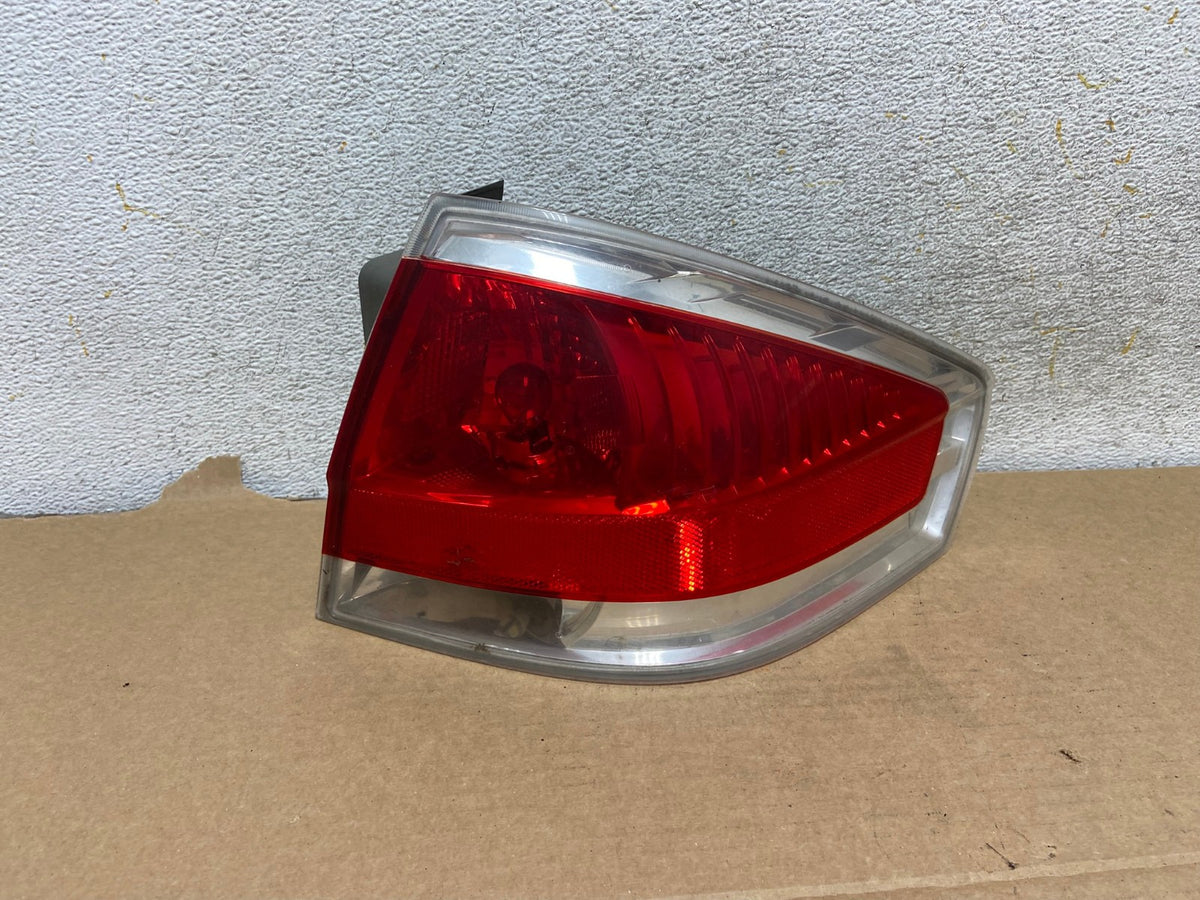 2008 2009 2010 2011 Ford Focus Sedan Right Passenger Tail Light AH7748 LK0