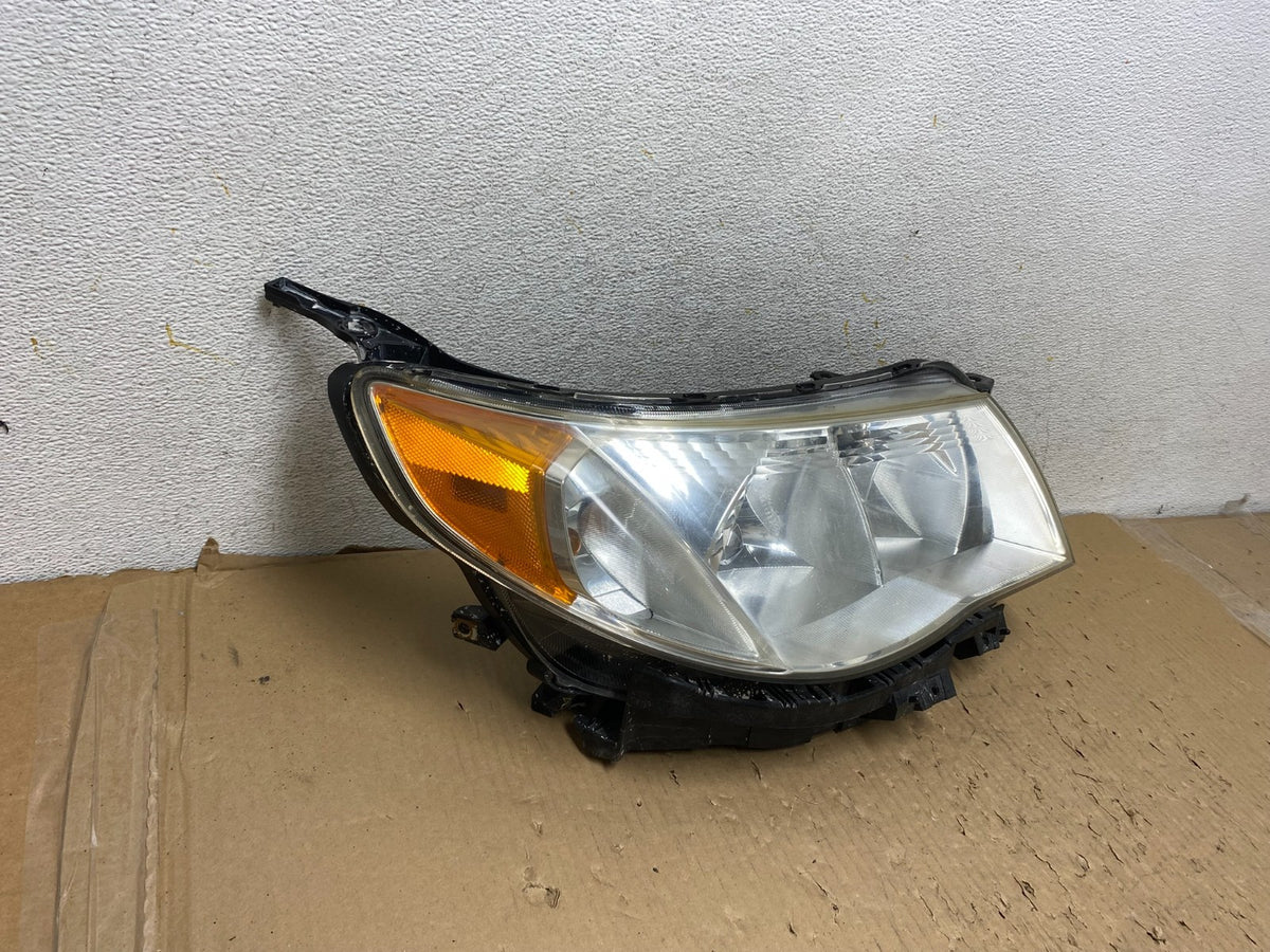2009 - 2013 Subaru Forester Right Passenger Side Halogen Headlight AH2854 DW1