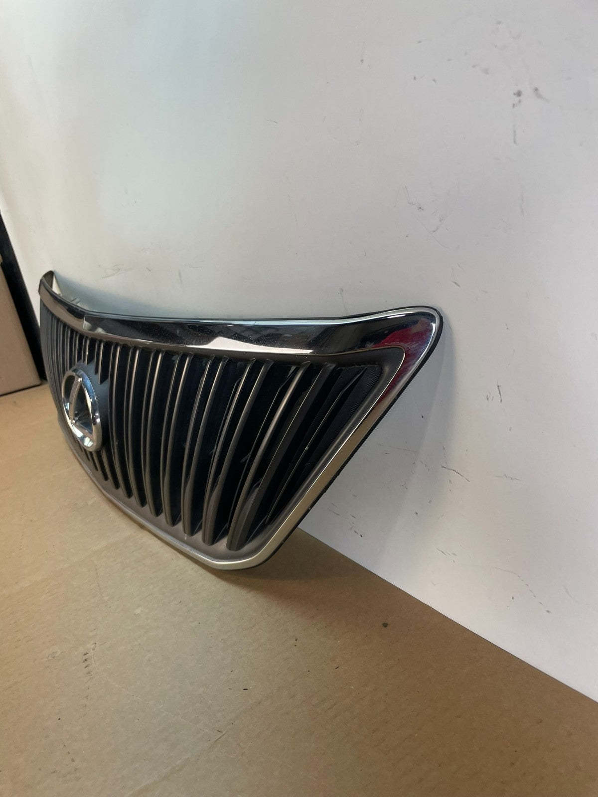 2004 to 2009 Lexus RX350 RX330 Front Grill Grille AH0046 DG1