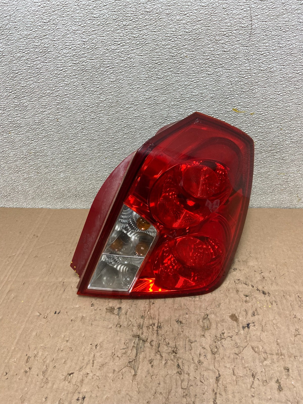 2004 to 2008 Suzuki Forenza Right Passenger RH Side  Tail Light Y0419 GD0