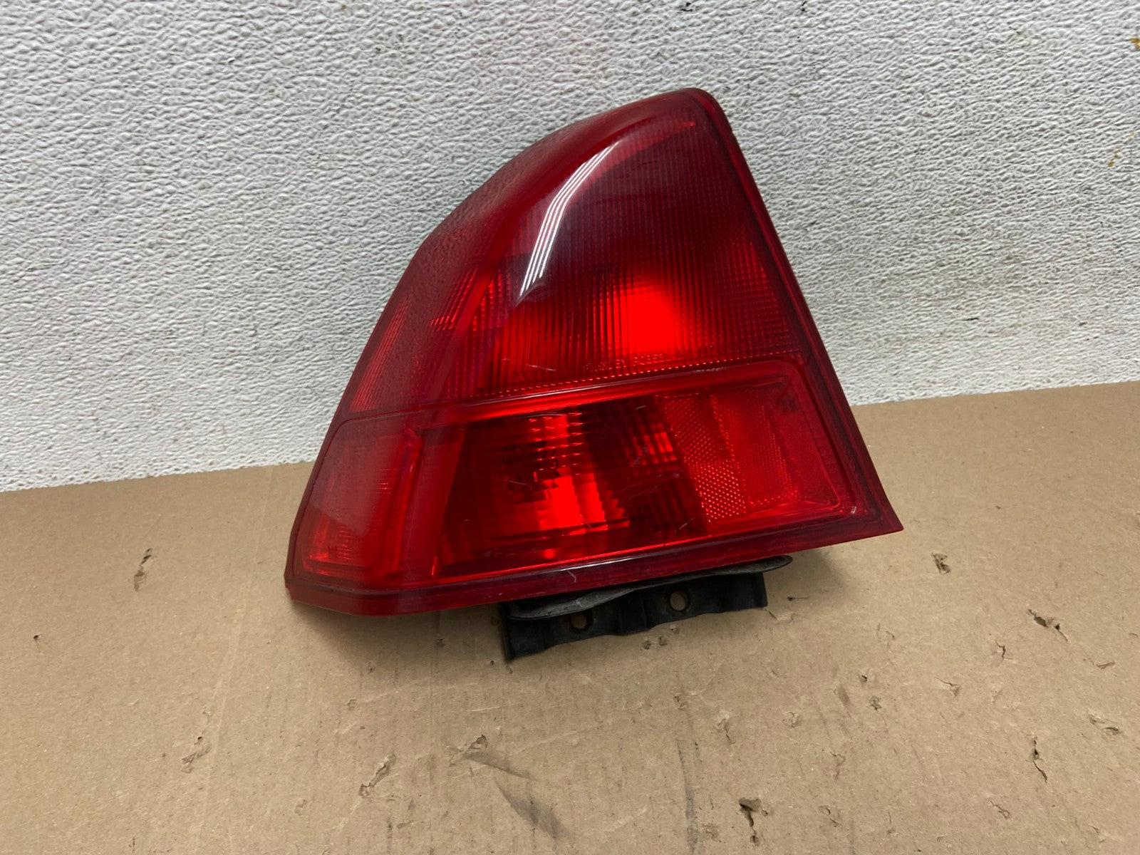 2001 2002 2003 Honda Civic Sedan Left Driver Lh Tail Light AE8747 LK0