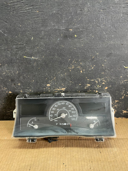 2003 2004 Lincoln Town Car Speedometer Gauge Cluster AB28920
