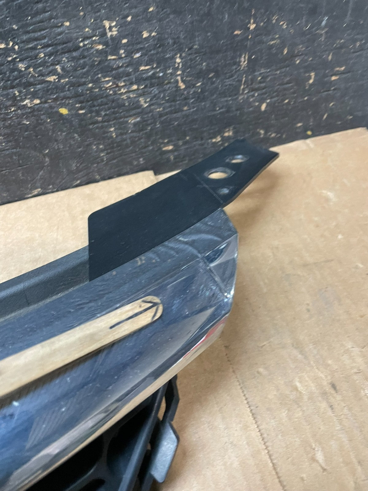 2007 - 2009 Mazda CX9 CX-9 Front Upper Grill Grille Emblem OEM aa9087 DG6