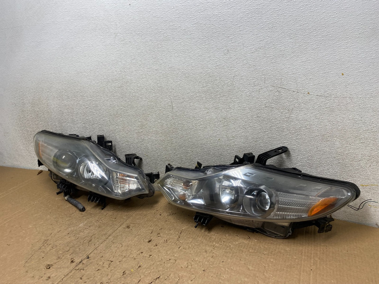 Halogen 2011 2012 2013 2014 Nissan Murano Headlights Left+Right V3829 DW1