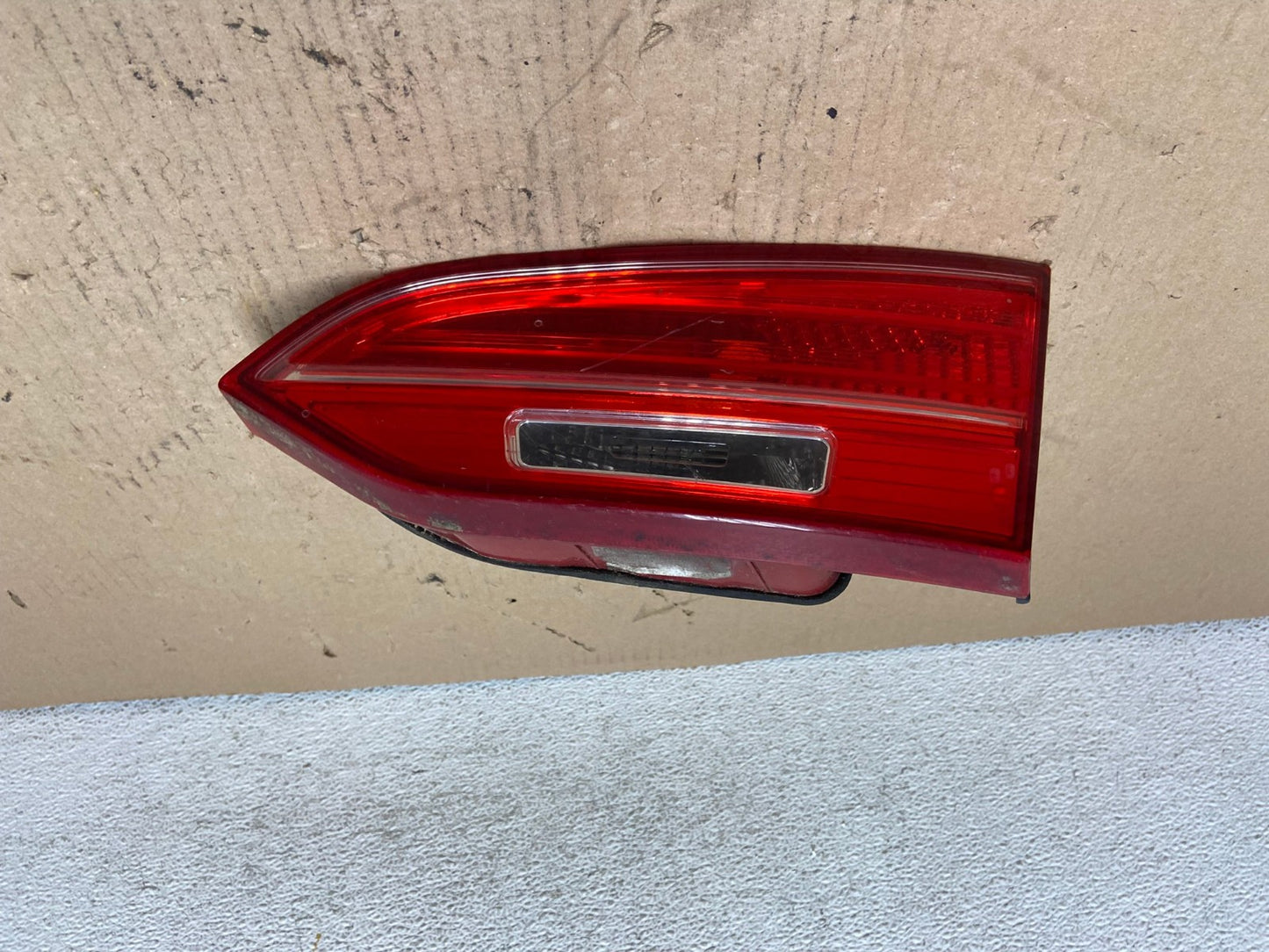 2013-2016 Hyundai Santa fe sport Right Passenger Side Inner Tail Light AF3247 LK0