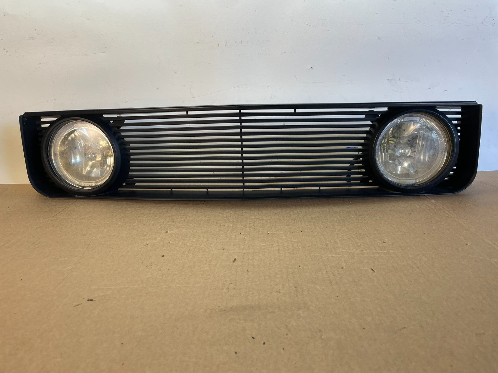 2005 - 2009 Ford Mustang Front Upper Grille Grill AG29180