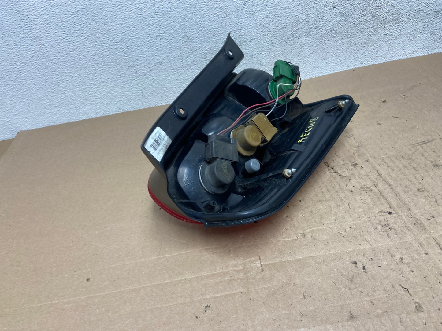 2001 to 2007 Ford Escape Right Passenger RH Side Tail Light AE6108 LK5