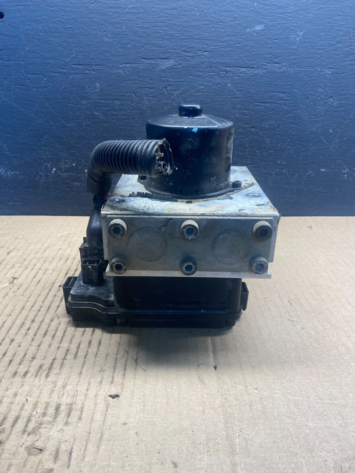Wabco ABS Hydraulic ABS Pump With Module P/N 4784070720 ac9004 DG4