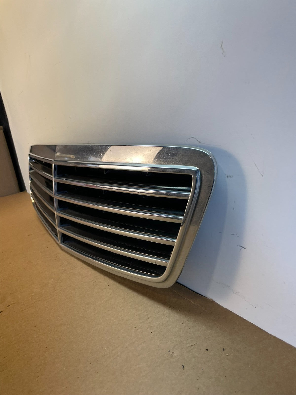 2000 to 2006 Mercedes S-Class W220 2208800383 Front Grill Grille AH02961