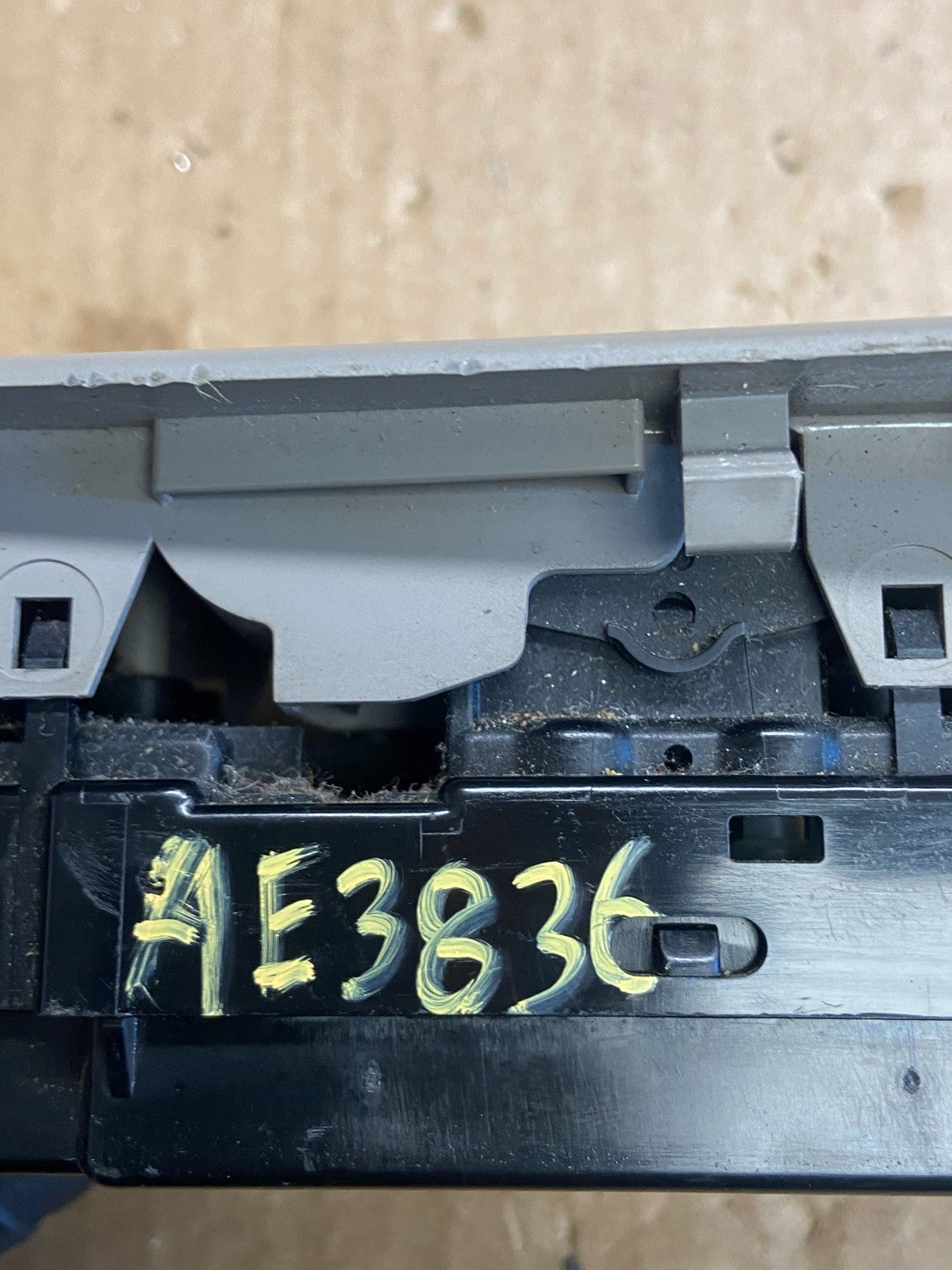 2000-2006 Toyota Sequoia Driver Left Door Master Power Window Switch AE3836 DG5