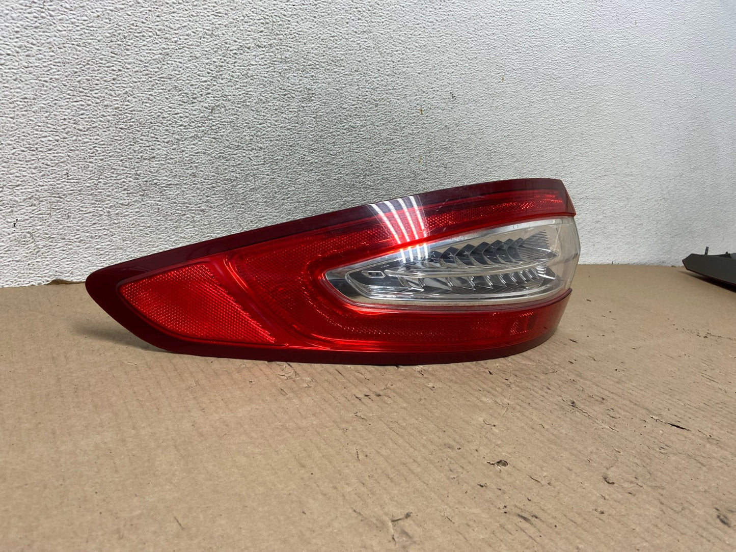 2013 to 2016 Ford Fusion Left Driver LH Side Tail Light AG7985 LK1