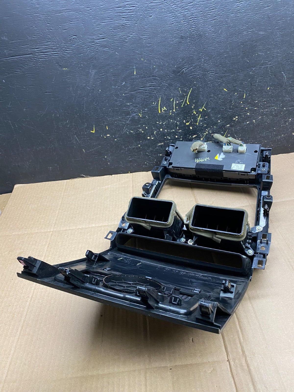 2010 - 2015 Mazda CX-9 Radio Dash Trim Bezel W/Vent AC Climate Control AA4471 DG3