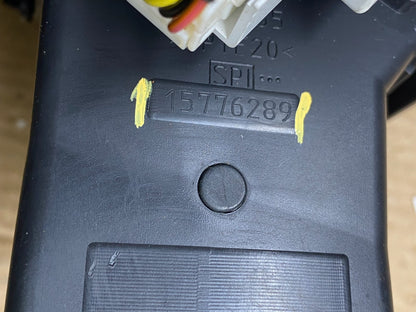 2006 to 2011 Cadillac DTS Dash Center Air Vent Heater Bezel OEM z4336 DG5