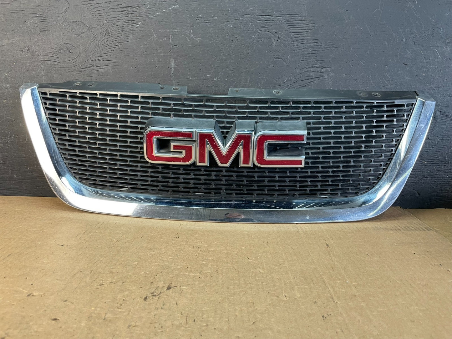 2007 to 2012 GMC Acadia Front Upper Grill Grille ad5510 DG0