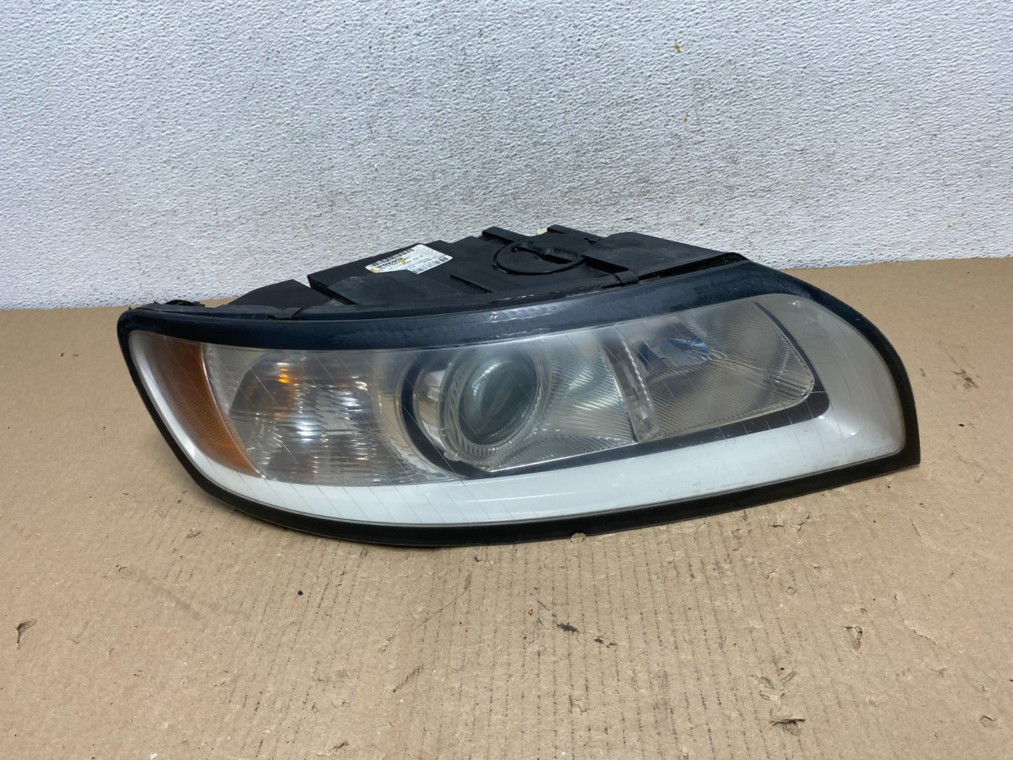 2008 to 2011 Volvo S40 Right Passenger RH Halogen Headlight AF3191 DG0