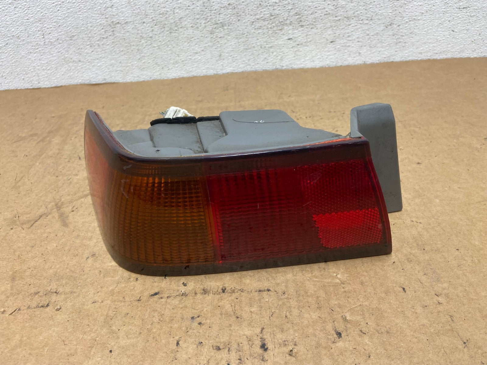 1997 1998 1999 Toyota Camry Tail Light Left Driver Rh Side AD4755 LK0